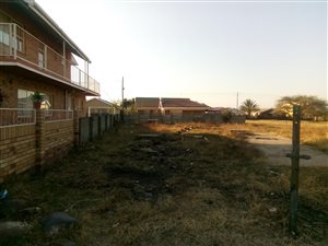 450 m² Land available in Acaciaville