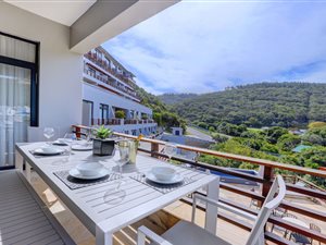 2 Bed Apartment in Herolds Bay