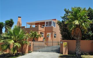 3 Bedroom House in Clarendon Marine
