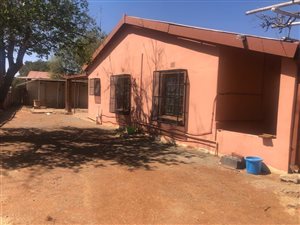 4 Bed House in West End