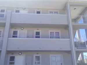 2 Bed Flat in Muizenberg