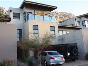 3 Bed House in Westlake