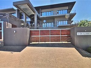 6 Bed House in Plattekloof