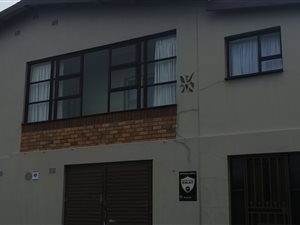 4 Bed House in Heuwelkruin