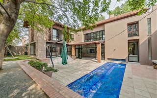 4 Bedroom House in Dainfern Valley