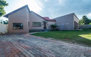 3 Bedroom House in General Alberts Park