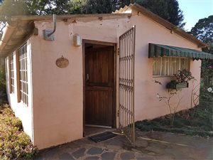 1 Bed Garden Cottage in Hillcrest Central