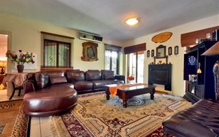 3 Bedroom House in Devonvale Golf & Wine Estate