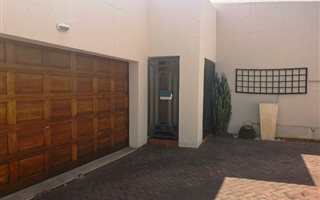3 Bedroom Duet in Amberfield