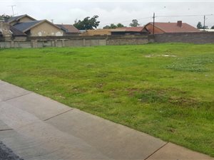 898 m² Land available in Ennerdale