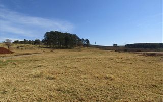 300 m² Land available in St Johns Village