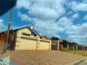 3 Bed House in Daveyton
