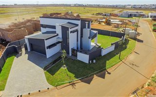 3 Bedroom House in Midstream Estate