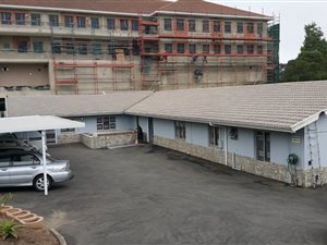2375 m² Office Space in Atholl Heights