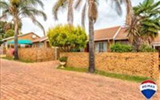 2 Bedroom Simplex in Norkem Park