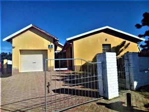 3 Bed House in Kwamagxaki
