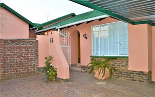 4 Bedroom House in Atlasville