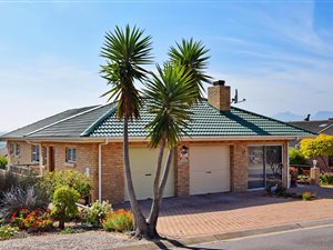 3 Bed House in Fraaiuitsig