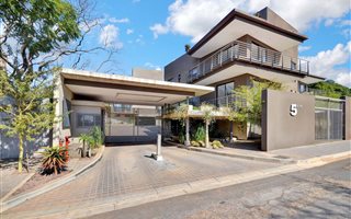 2 Bedroom Simplex in Forest Town