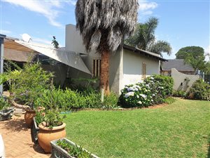 3 Bed House in Helikon Park