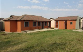 3 Bedroom House in Olievenhoutbosch