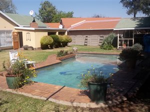 3 Bed House in Brackendowns