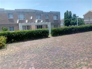3 Bed Apartment in Bramley View