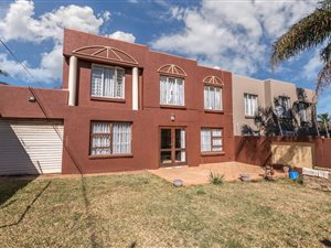 3 Bed House in Clubview