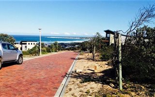 562 m² Land available in Stilbaai
