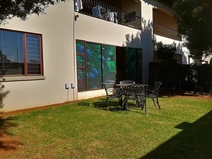 3 Bed Apartment in Weltevreden Park