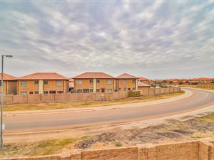 3 Bed Townhouse in Kosmosdal