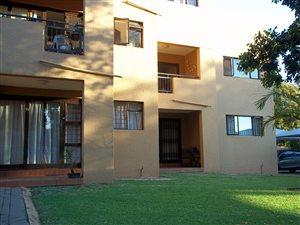 1 Bed Apartment in Waterkloof Glen