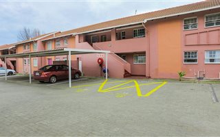 2 Bedroom House in Verwoerdpark