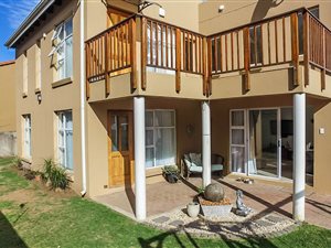 3 Bedroom Townhouse in Gonubie