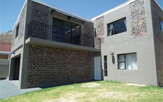 3 Bedroom House in Mountainside