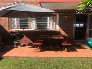 2 Bed Apartment in Northcliff