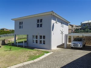 4 Bedroom House in Oatlands North