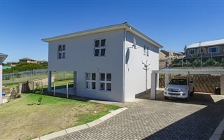 4 Bedroom House in Oatlands North