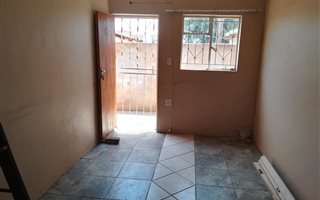 2 Bedroom House in West End