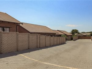 3 Bed Townhouse in Equestria