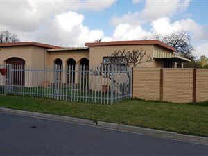 5 Bed House in Silver Oaks