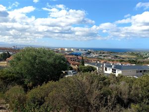 973 m² Land available in Island View