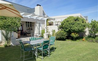 4 Bedroom House in Kingswood Golf Estate