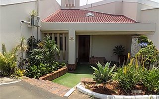 11 Bed, Bed and Breakfast in Amanzimtoti