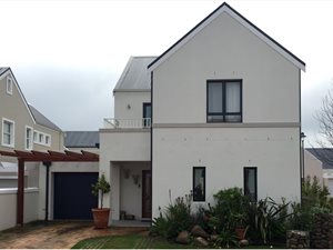 3 Bed House in Capolavoro Estate