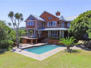 6 Bedroom House in Lovemore Park