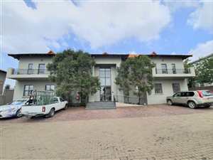527 m² Office Space in Noordwyk