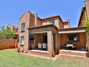 3 Bed Townhouse in Equestria