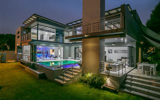 3 Bedroom House in Dainfern