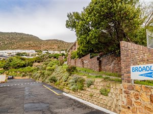 2 Bed Apartment in Fish Hoek